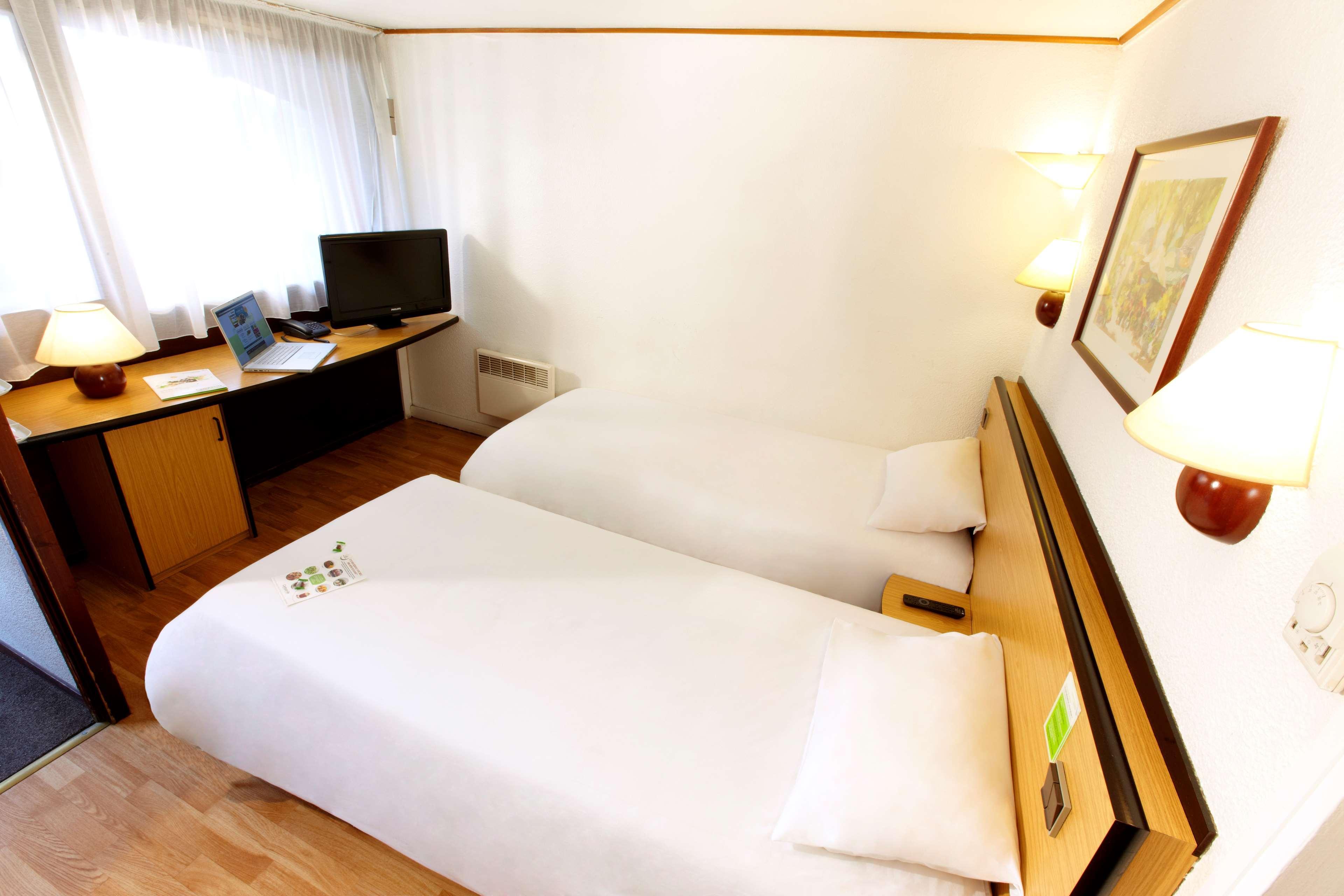 Hotel Campanile Rouen Nord - Mont-Saint-Aignan Zewnętrze zdjęcie