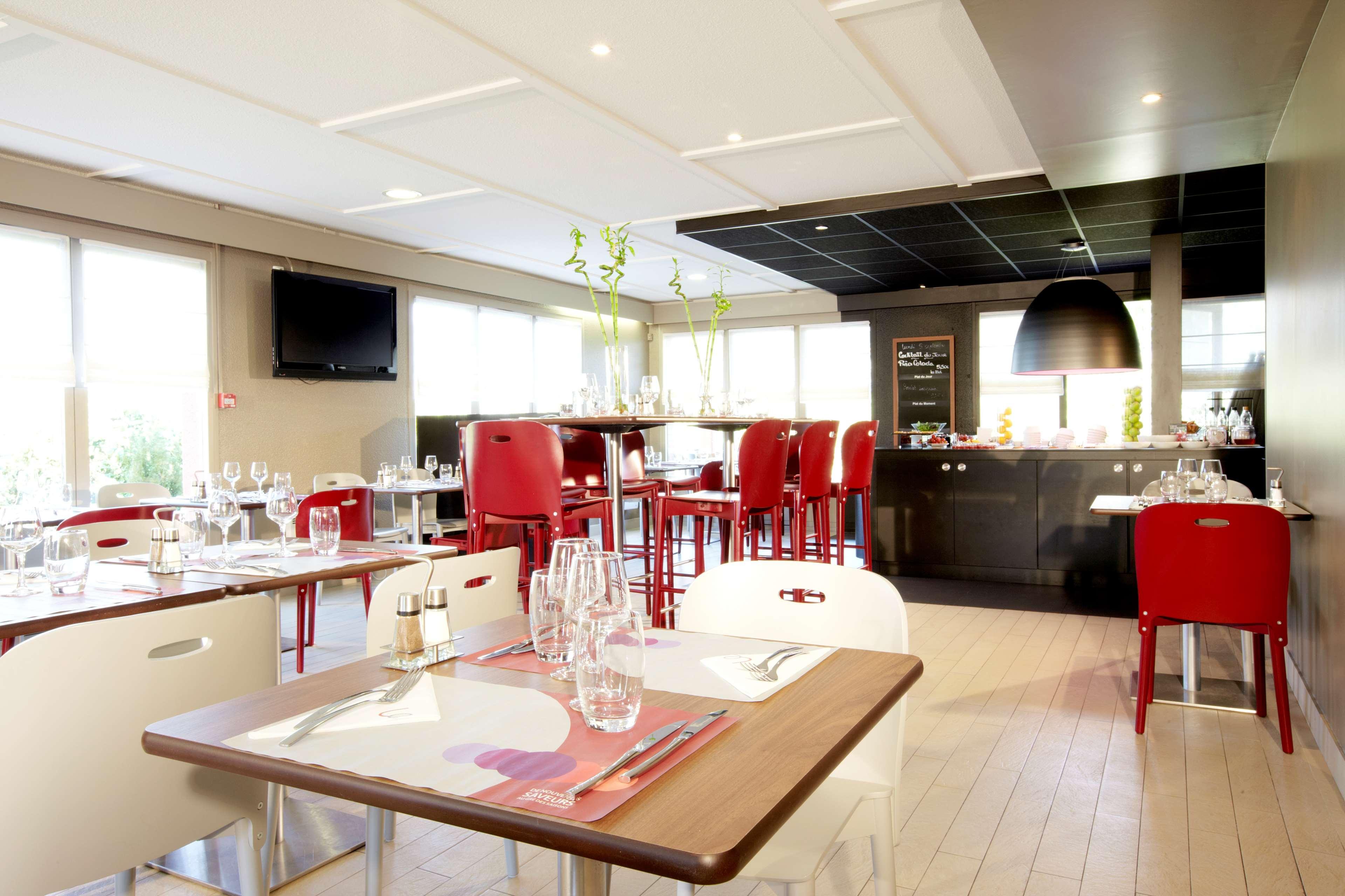 Hotel Campanile Rouen Nord - Mont-Saint-Aignan Zewnętrze zdjęcie