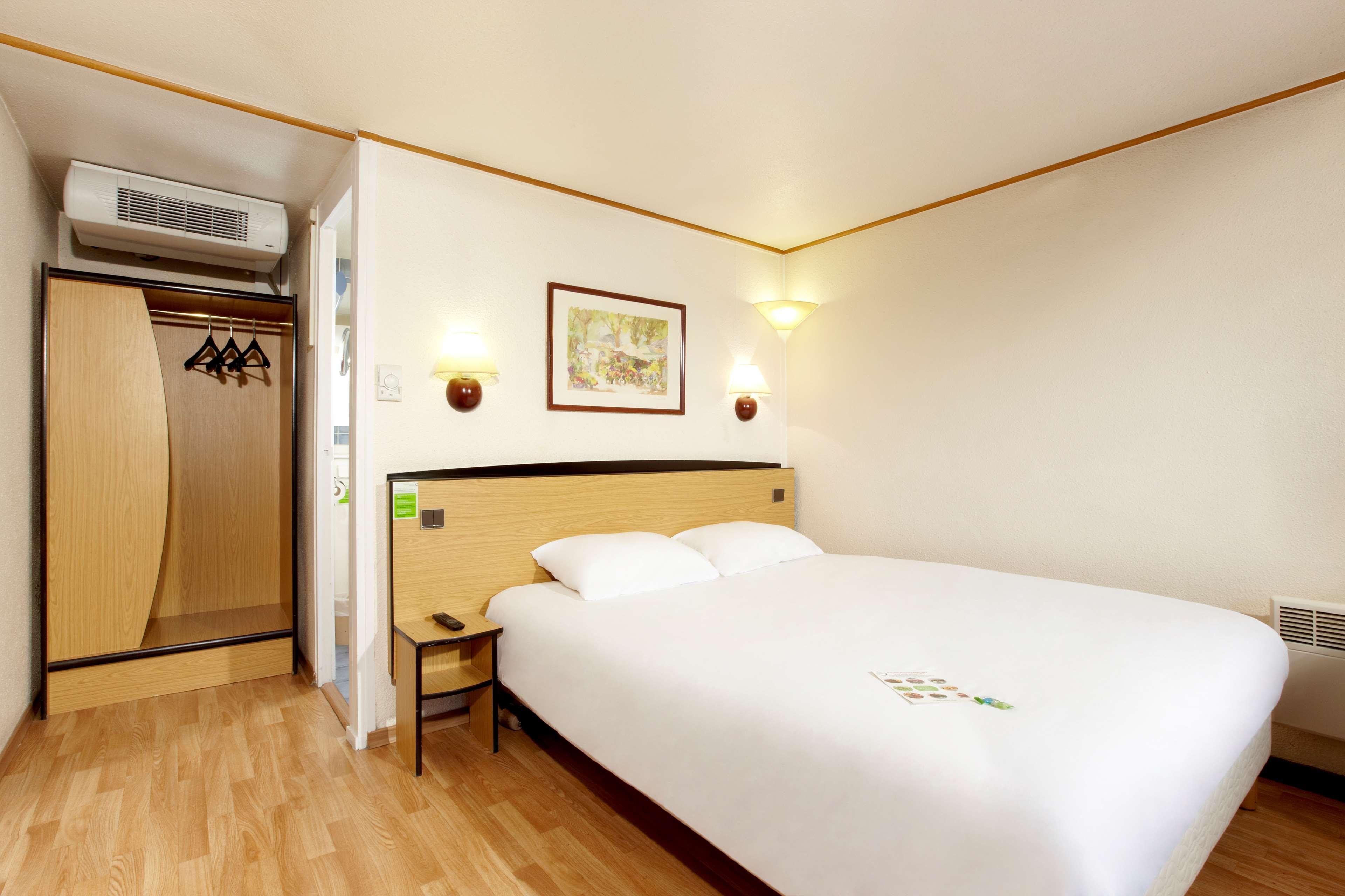 Hotel Campanile Rouen Nord - Mont-Saint-Aignan Zewnętrze zdjęcie